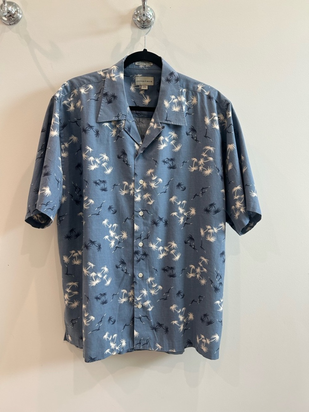 Cutter & Buck Blue Palm Print Camp Shirt -Size Large